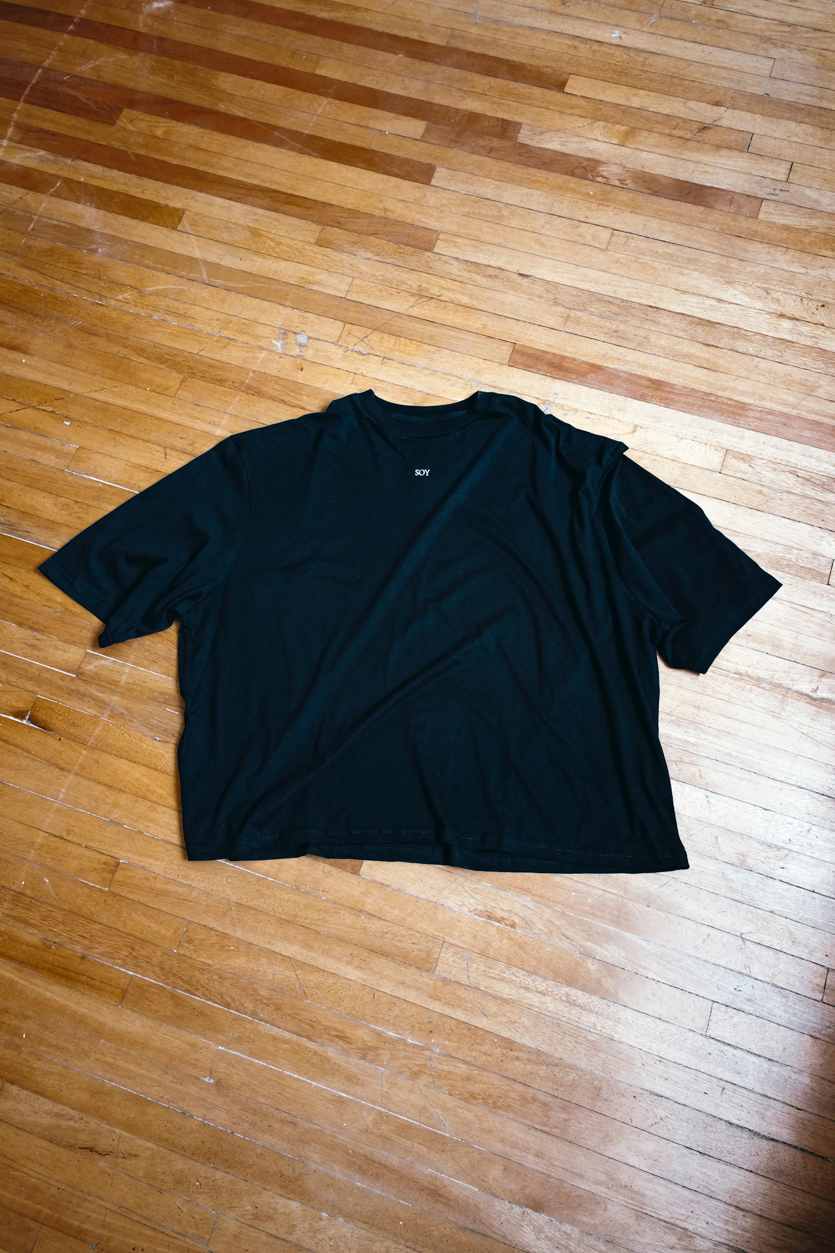 Playera Oversize SOY negra